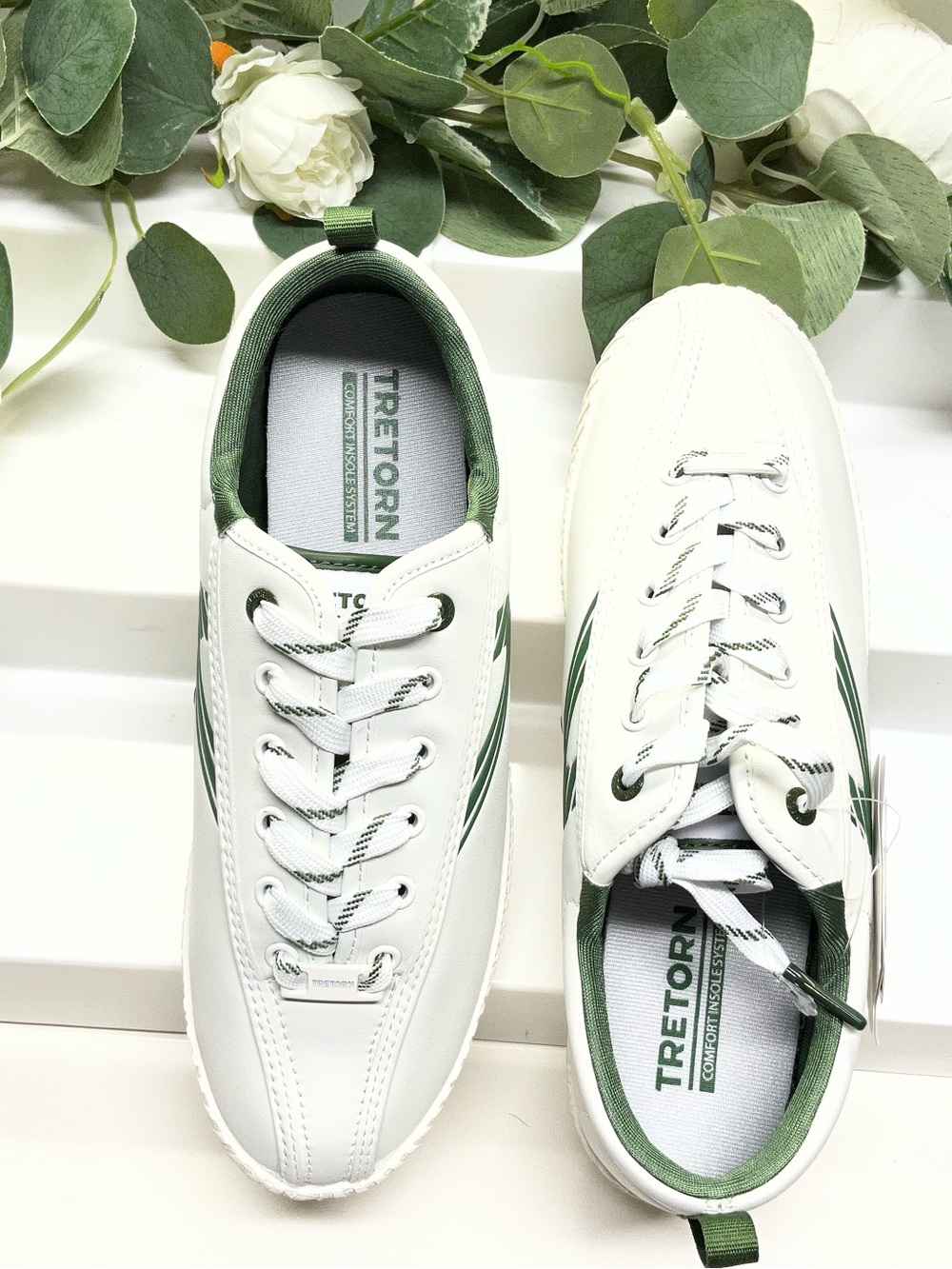 Tretorn White Low-Top Sneakers with Green Stripe Accent - Picture 9 of 9